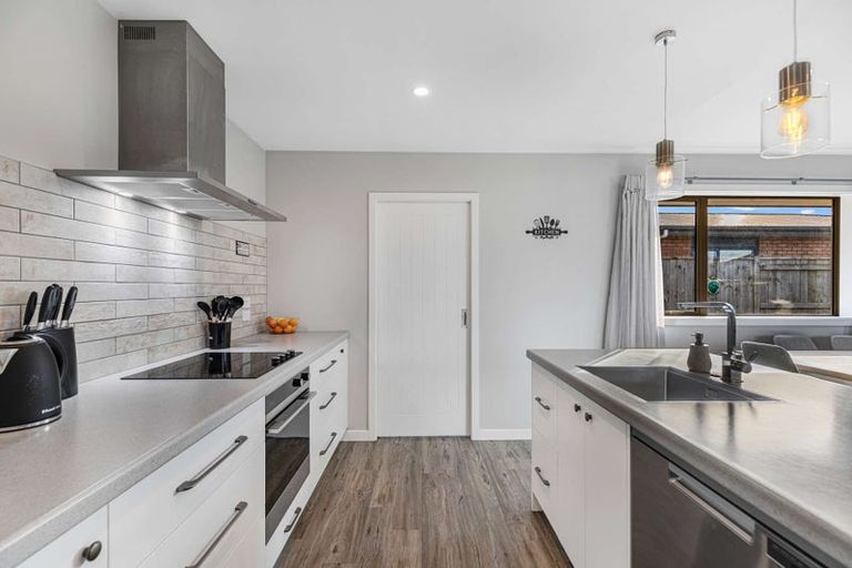 Photo of property in 28 Monarch Drive, Ashhurst, 4810