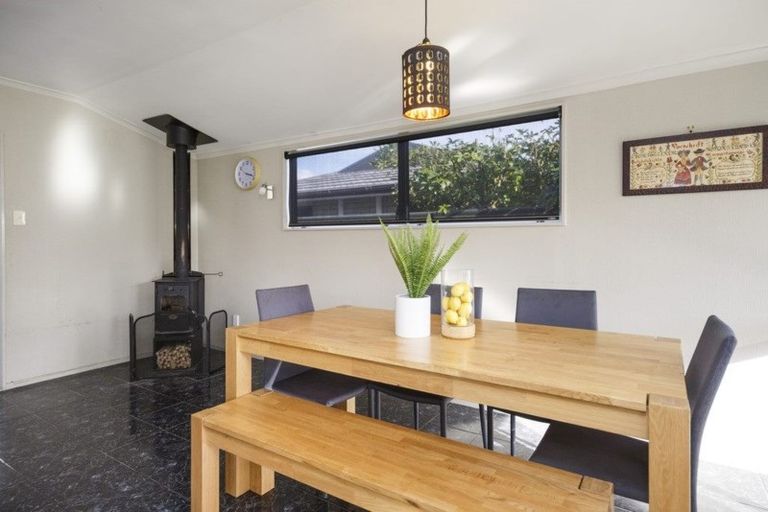 Photo of property in 40 Pencarrow Street, Highbury, Palmerston North, 4412