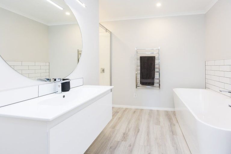 Photo of property in 80 Mawai Hakona Drive, Wallaceville, Upper Hutt, 5018