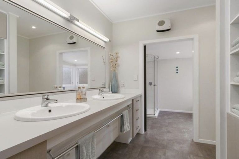 Photo of property in 46 Harbour View Road, Harbour View, Lower Hutt, 5010