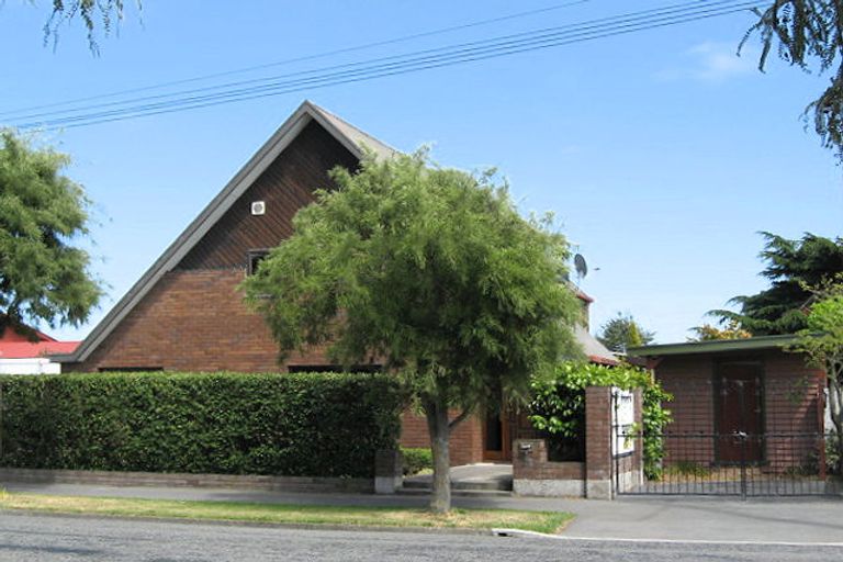 Photo of property in 21 Fovant Street, Russley, Christchurch, 8042