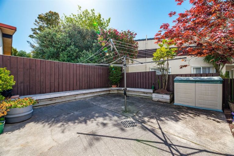 Photo of property in 59 Rhinevale Close, Henderson, Auckland, 0612
