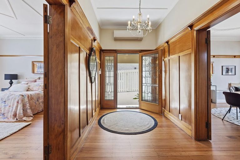 Photo of property in 25 Hawkestone Street, Thorndon, Wellington, 6011