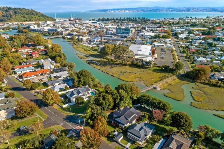 Photo of property in 50 Stout Street, Whataupoko, Gisborne, 4010