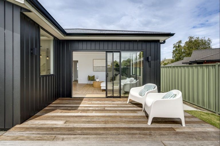 Photo of property in 21 West Place, Greenmeadows, Napier, 4112