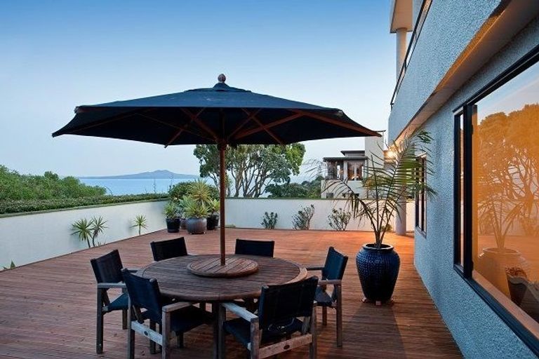 Photo of property in 119 Churchill Road, Rothesay Bay, Auckland, 0630