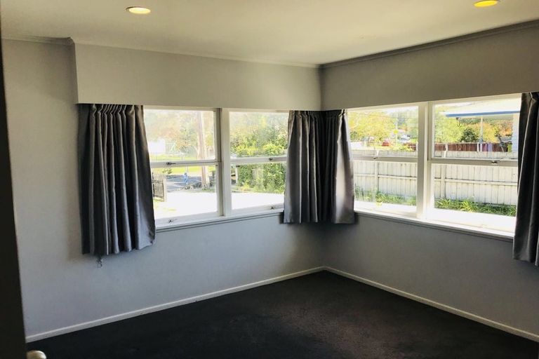 Photo of property in 2/26 Tonar Street, Northcote, Auckland, 0627