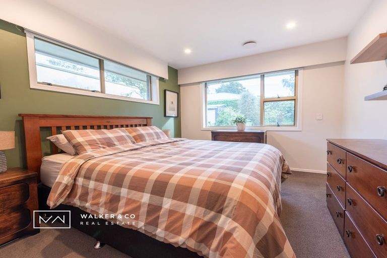 Photo of property in 2/54 Heretaunga Square, Silverstream, Upper Hutt, 5019
