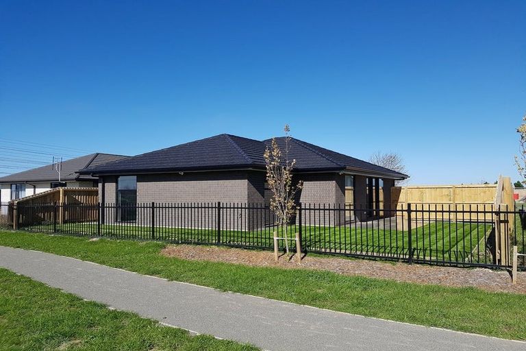 Photo of property in 28 Mary Carpenter Avenue, Yaldhurst, Christchurch, 8042