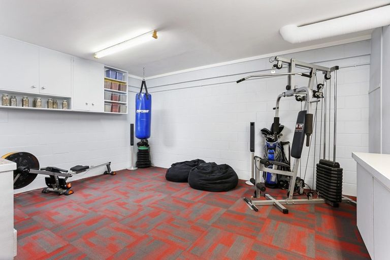 Photo of property in 11 Hadfield Street, Beach Haven, Auckland, 0626