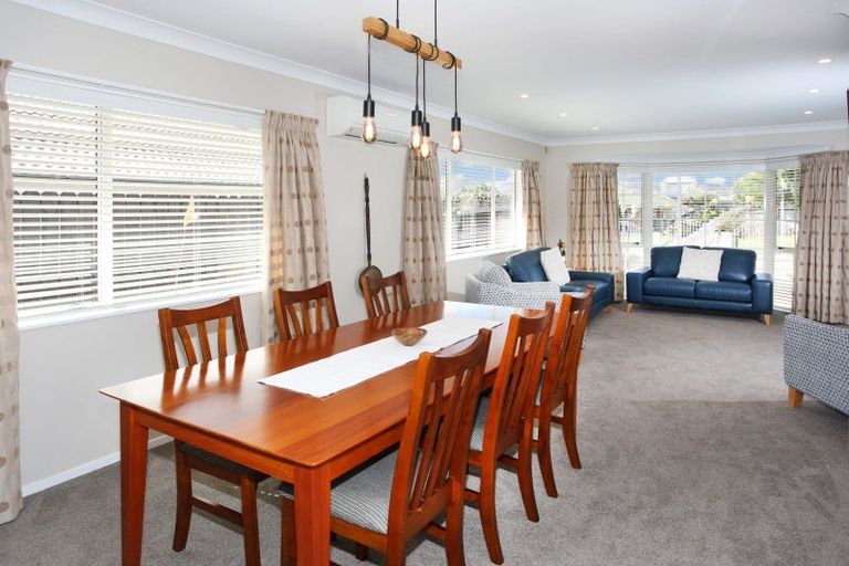 Photo of property in 1/66 Orangewood Drive, Northpark, Auckland, 2013