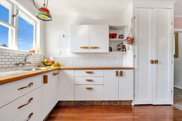 Photo of property in 15 Rimu Street, Edgecumbe, 3120