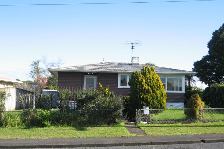 Photo of property in 1 Claymore Street, Manurewa, Auckland, 2102