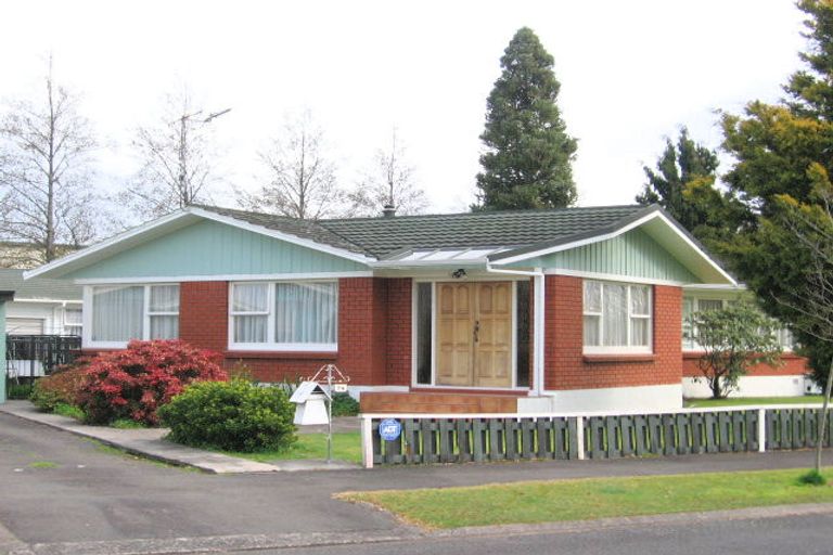 Photo of property in 84 Mears Road, St Andrews, Hamilton, 3200