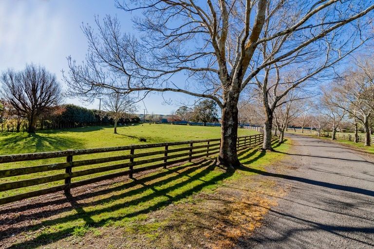 Photo of property in 2449 State Highway 2, Waipukurau, 4281