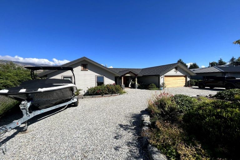 Photo of property in 11 Bevan Place, Wanaka, 9305
