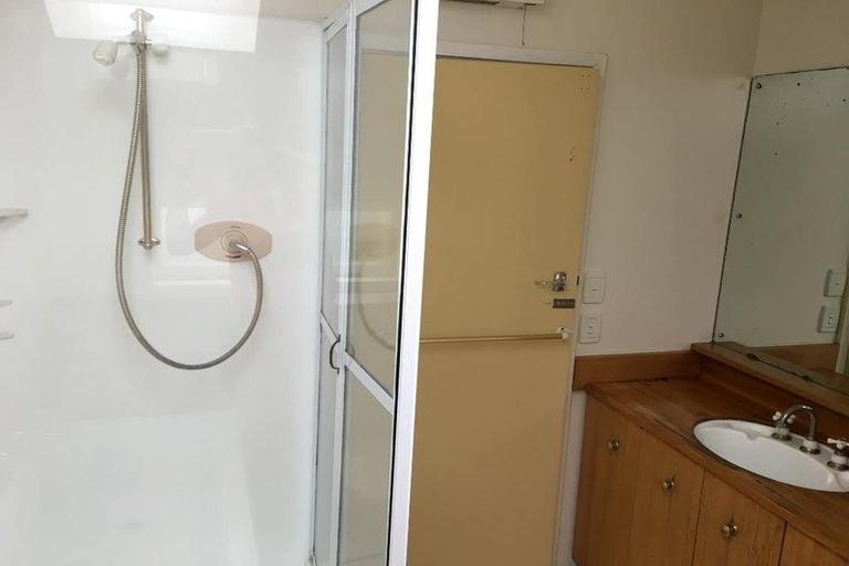 Photo of property in 2/4 Maidstone Road, Ilam, Christchurch, 8041