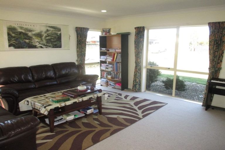 Photo of property in 3 Cairns Crescent, Rototuna, Hamilton, 3210