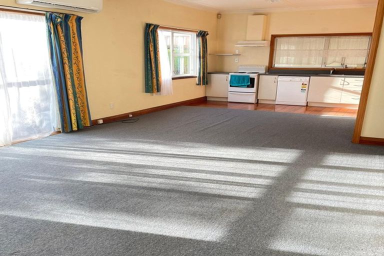 Photo of property in 45 Cambridge Terrace, Waiwhetu, Lower Hutt, 5010