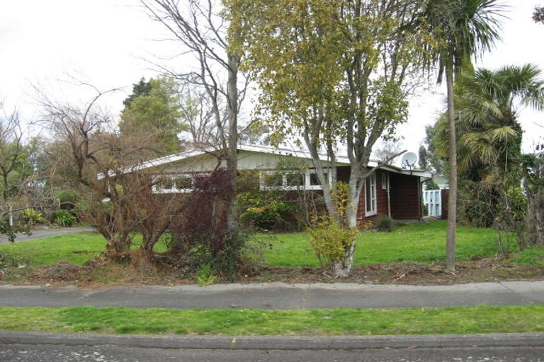 Photo of property in 10 Madden Place, Solway, Masterton, 5810