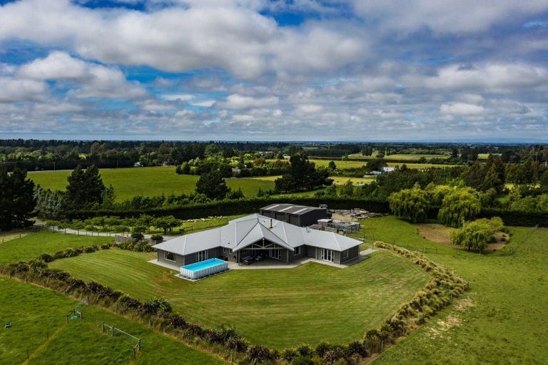 Photo of property in 61 Loburn Whiterock Road, Loburn, Rangiora, 7472