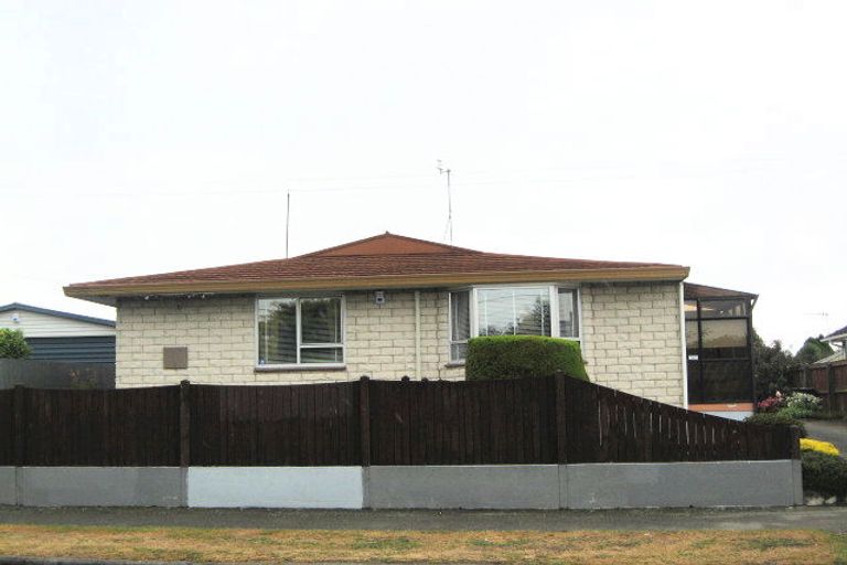 Photo of property in 1/149 Gayhurst Road, Dallington, Christchurch, 8061