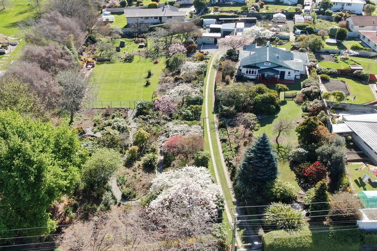 Photo of property in 42 Awamoa Road, Holmes Hill, Oamaru, 9401