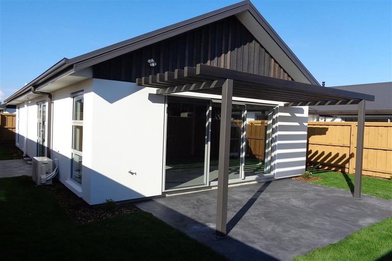 Photo of property in 17 Farnborough Way, Rolleston, 7615