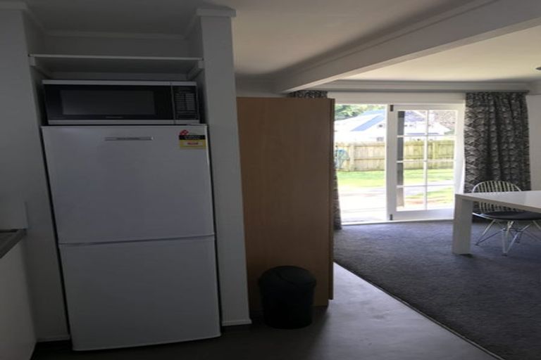 Photo of property in 70 Cutfield Road, New Plymouth, 4310
