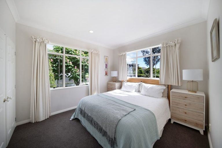 Photo of property in 19 Evelyn Road, Cockle Bay, Auckland, 2014
