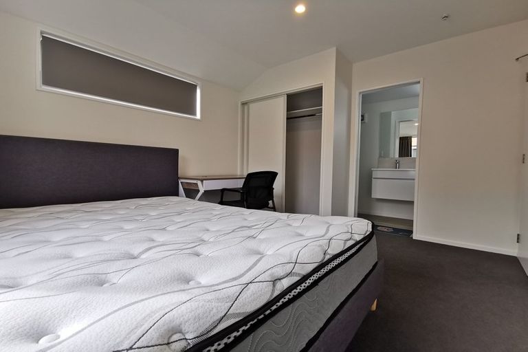 Photo of property in 2/2 Montana Avenue, Ilam, Christchurch, 8041