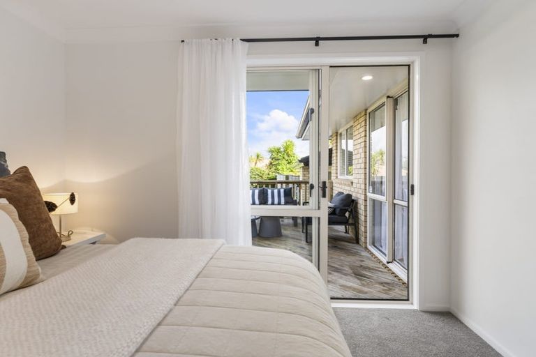 Photo of property in 5 Kasia Close, Massey, Auckland, 0614