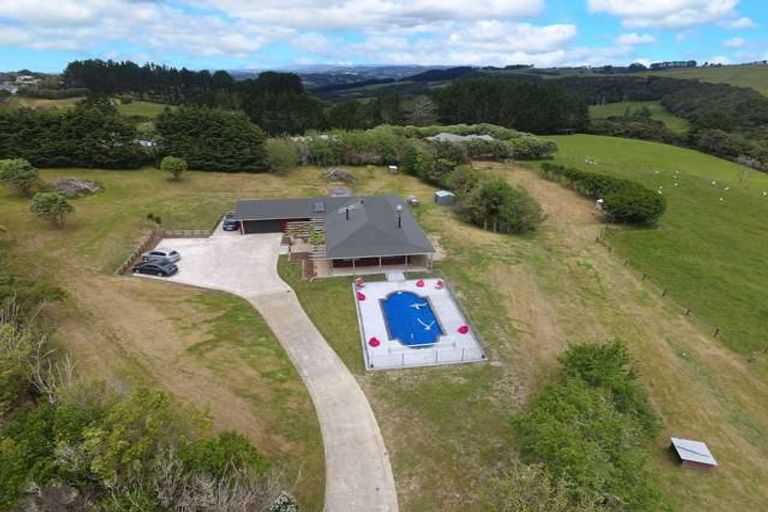 Photo of property in 1435 Old North Road, Helensville, 0875