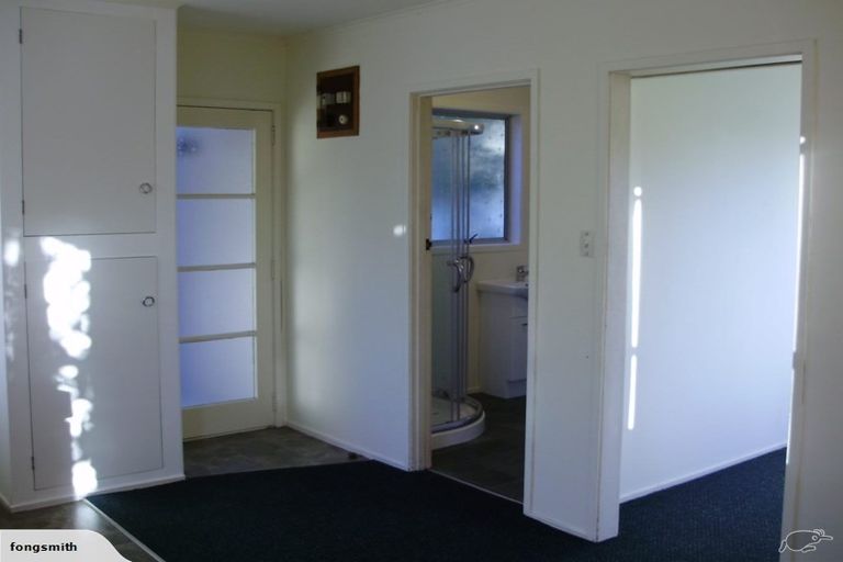 Photo of property in 53 Henderson Valley Road, Henderson, Auckland, 0612