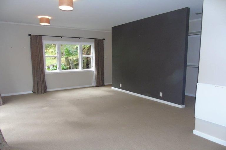 Photo of property in 72a Heretaunga Square, Silverstream, Upper Hutt, 5019