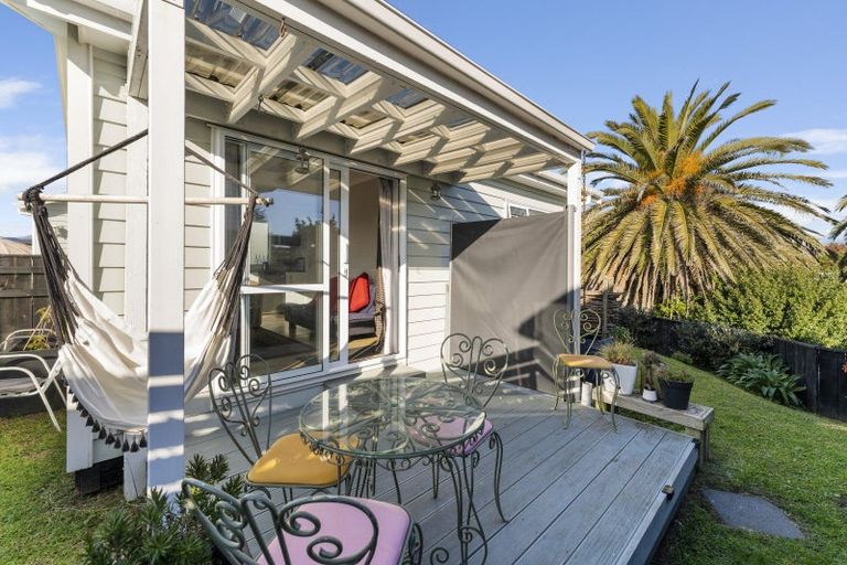 Photo of property in 39 Seagrass Place, Otaki Beach, Otaki, 5512