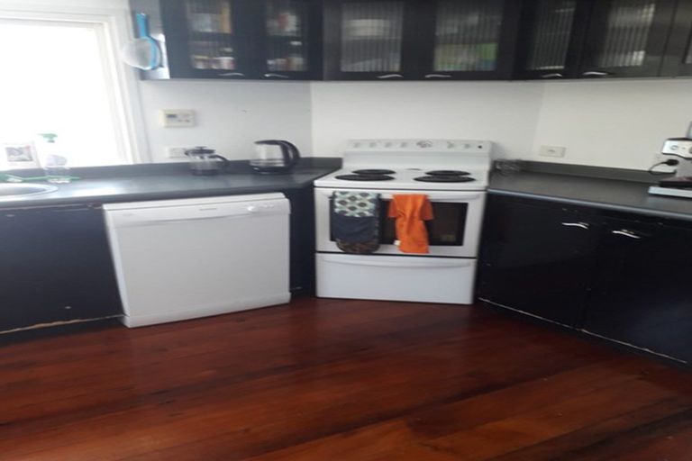 Photo of property in 30 Newman Terrace, Thorndon, Wellington, 6011