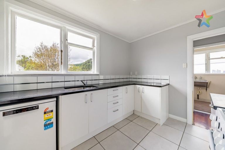 Photo of property in 40 Bell Street, Tawa, Wellington, 5028