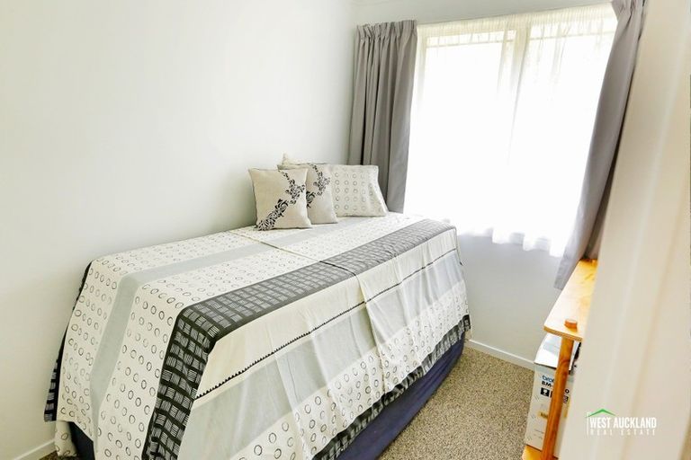 Photo of property in 9 Swanson Oaks, Swanson, Auckland, 0612