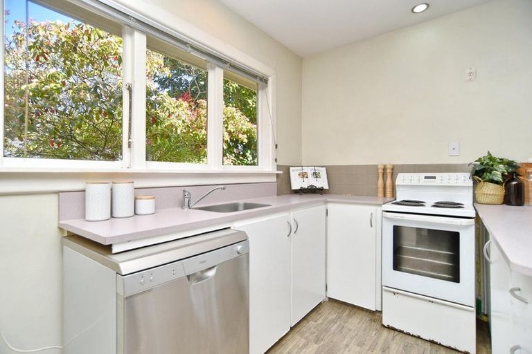 Photo of property in 355 Hills Road, Mairehau, Christchurch, 8013