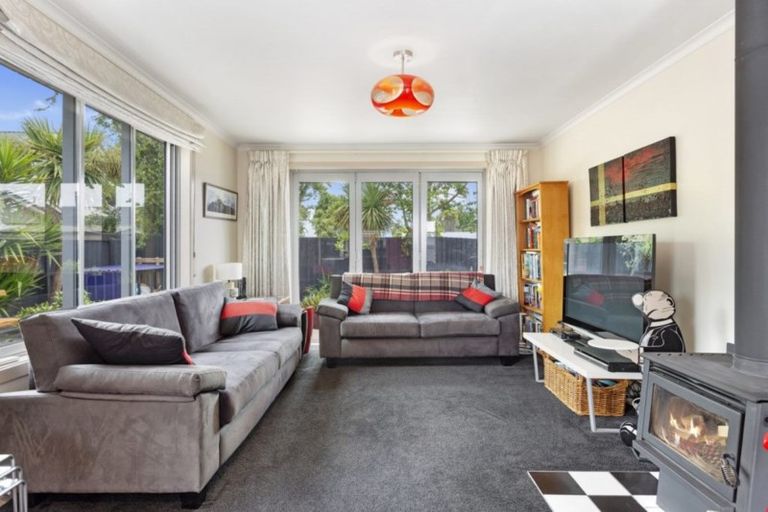 Photo of property in 21d Bush Street, Rangiora, 7400