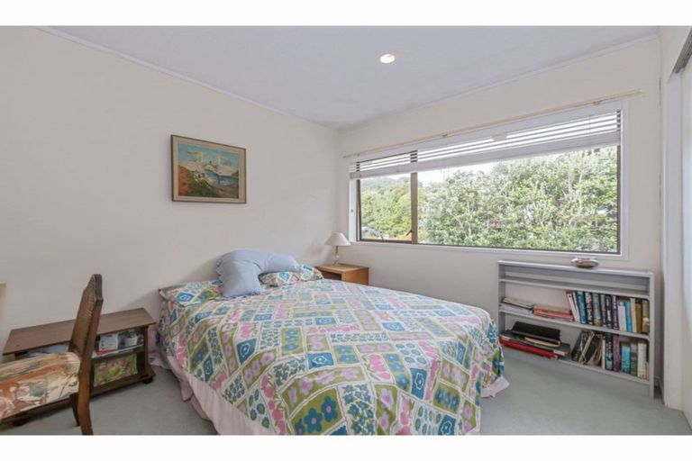 Photo of property in 2/3 Elgin Place, Red Beach, 0932