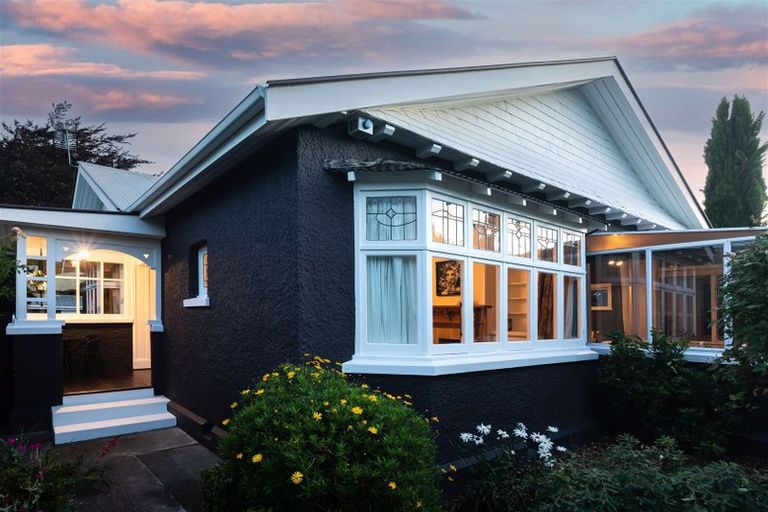 Photo of property in 30 Blighs Road, Strowan, Christchurch, 8052