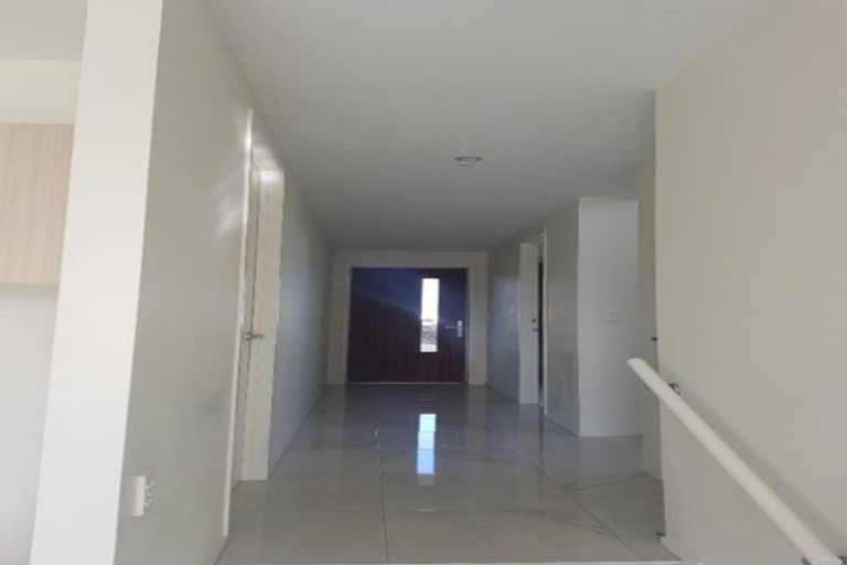 Photo of property in 12 Butler Stoney Crescent, Silverdale, 0932