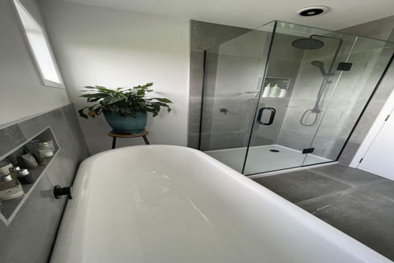 Photo of property in 11a River Road, Te Atatu Peninsula, Auckland, 0610