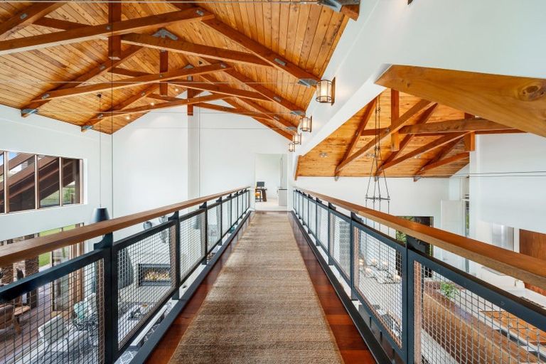 Photo of property in 42 Porterfield Road, Whitford, Howick, 2571