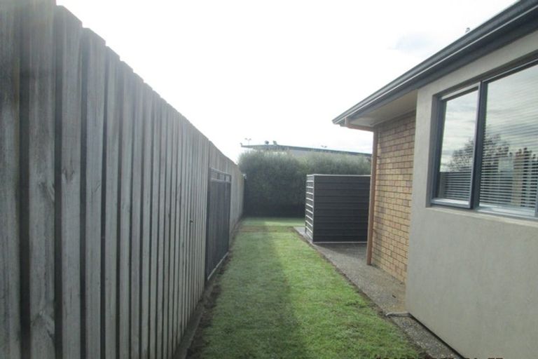 Photo of property in 16b Abergeldie Way, Cambridge, 3434