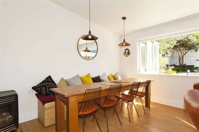 Photo of property in 17 Owens Road, Devonport, Auckland, 0624