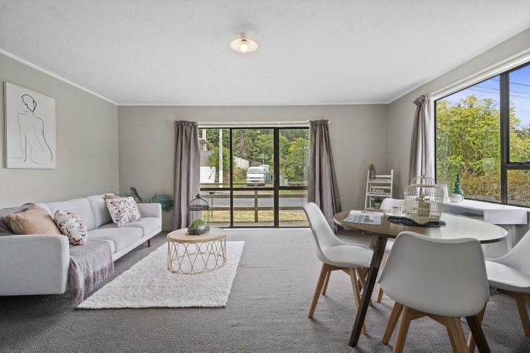 Photo of property in 1a Sunny Grove, Wainuiomata, Lower Hutt, 5014