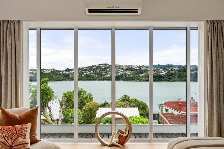 Photo of property in 81 Seaview Road, Paremata, Porirua, 5024